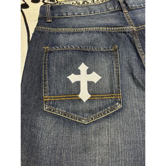 Vintage 90s Enyce Jean Shorts Baggy Custom Embroidered Size 38 Cross Denim Y2K - Picture 2 of 8